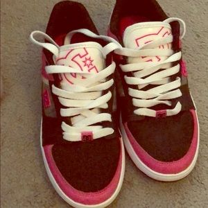 DC shoes